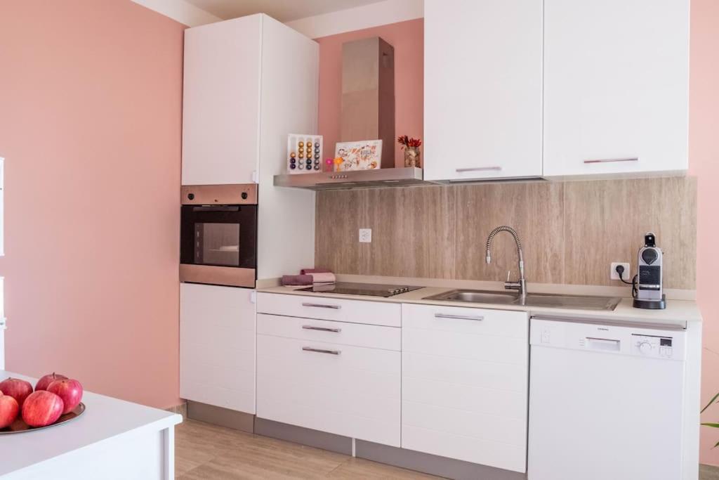 Rose House -